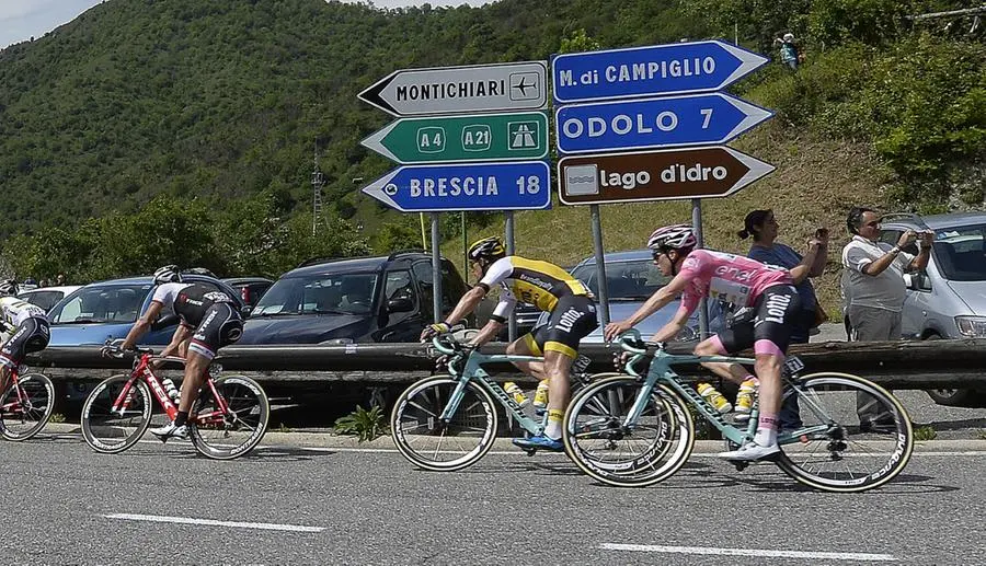 Giro d'Italia nel Bresciano: il passaggio sulle Coste di Sant'Eusebio