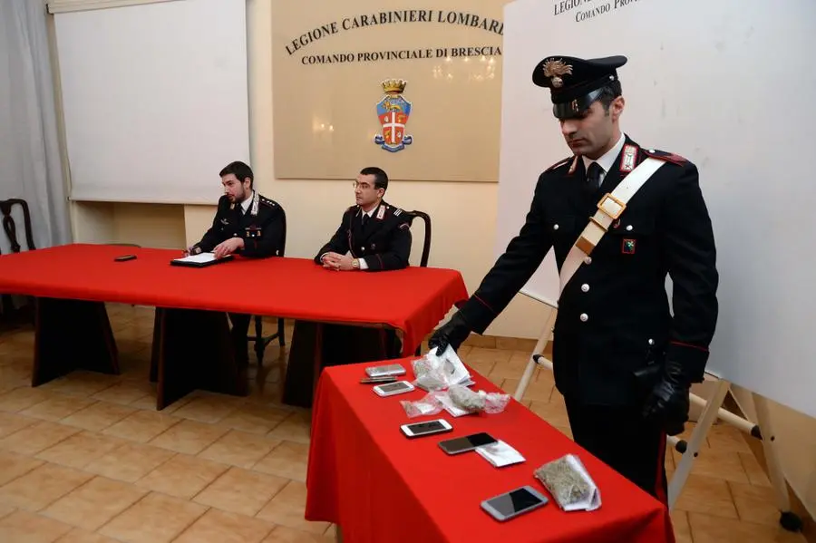 Droga tra minori: la conferenza stampa dei Carabinieri