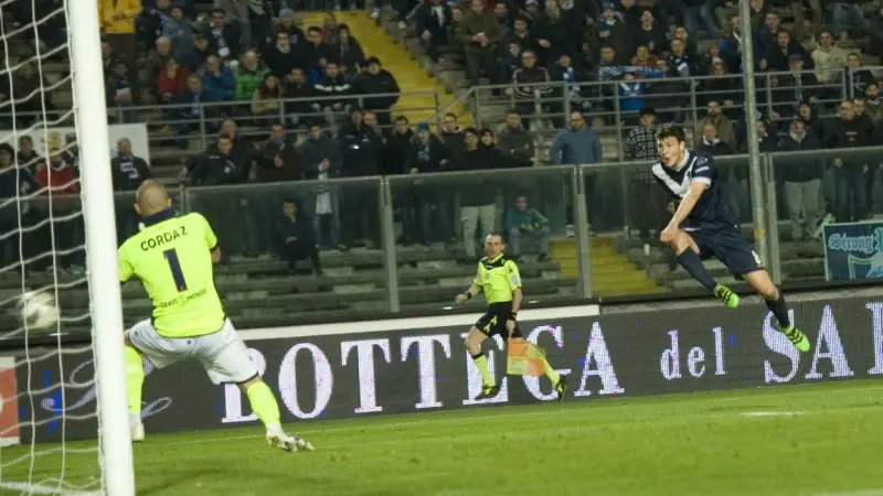 Brescia-Crotone 3-0