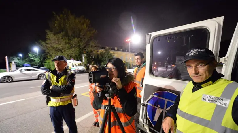 I ragazzi insieme agli agenti