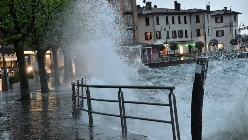 Il temporale sul Sebino