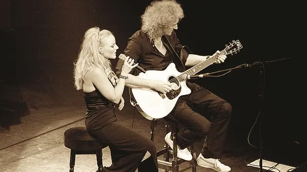 Brian May, sul palco con Kerry Ellis