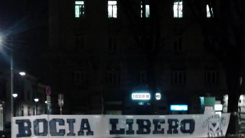 Lo striscione degli Ultras Brescia 1911