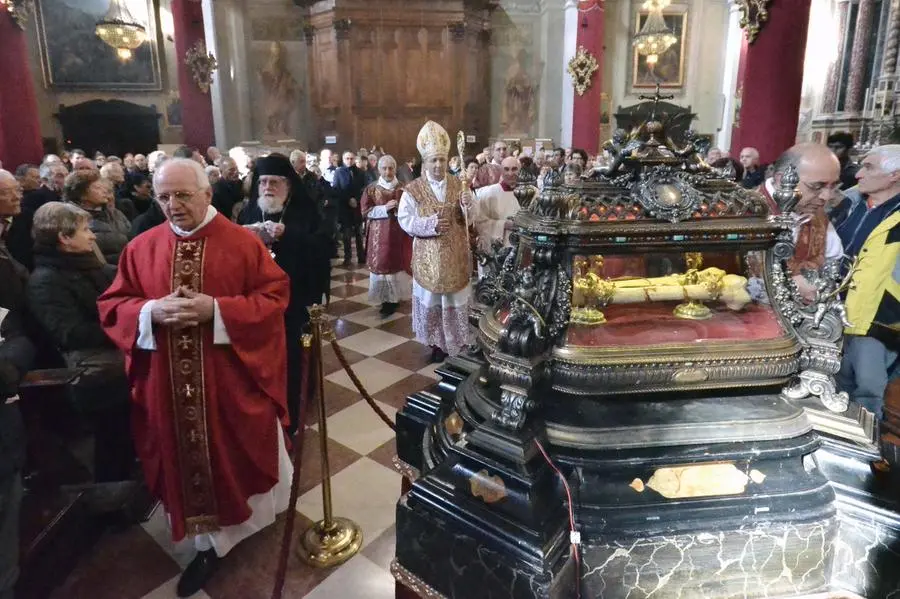 La messa celebrata dal vescovo Monari