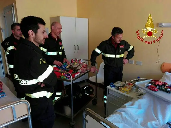 Vigili del fuoco in ospedale