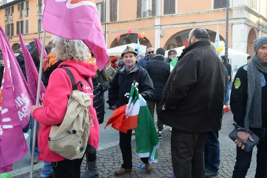 Piazza Mercato, la manifestazione dello #svegliaitalia