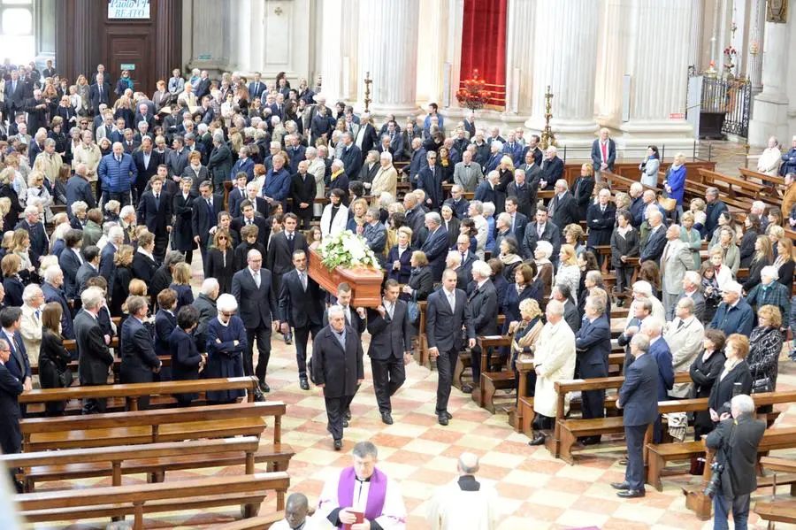 L'addio in cattedrale ad Alberto Folonari
