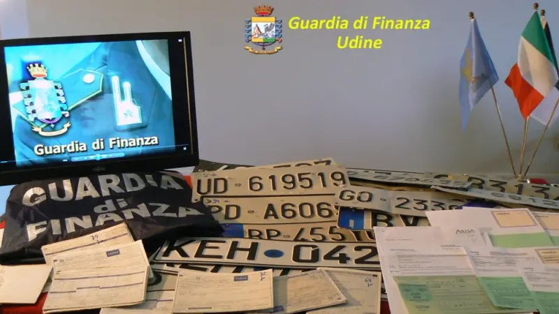 Evasori totali con 760 auto e 3.274 assicurazioni «a vuoto»