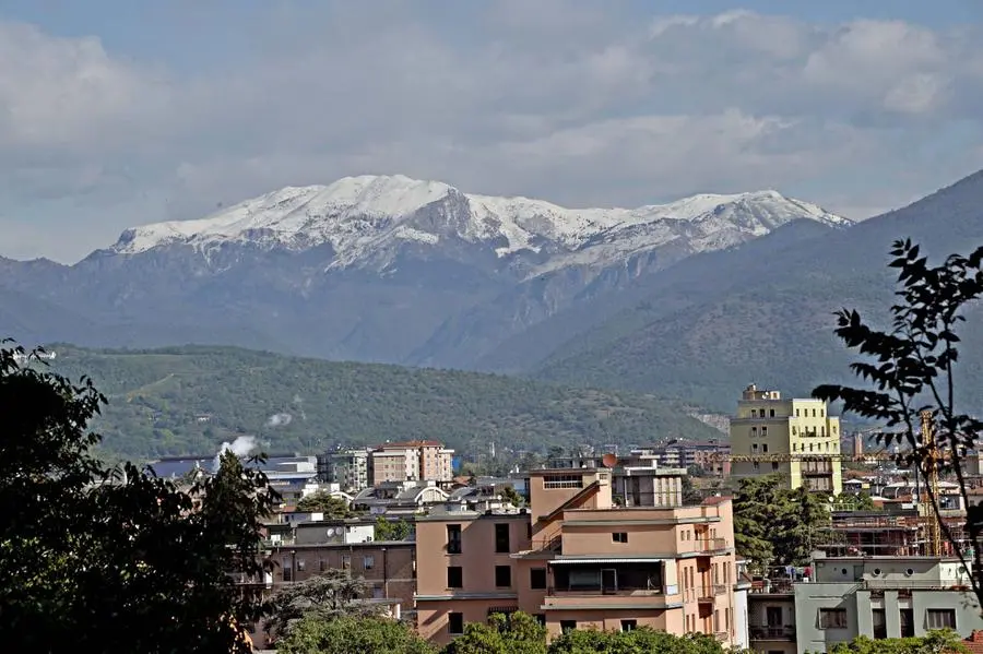 Gölem imbiancato al 25 aprile