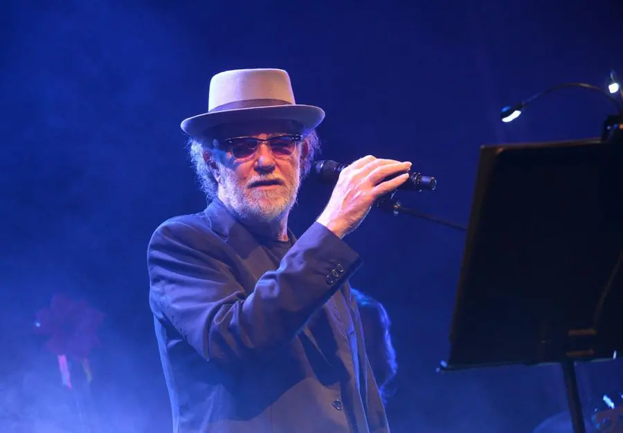 Il concerto di De Gregori al Pala Banco di Brescia