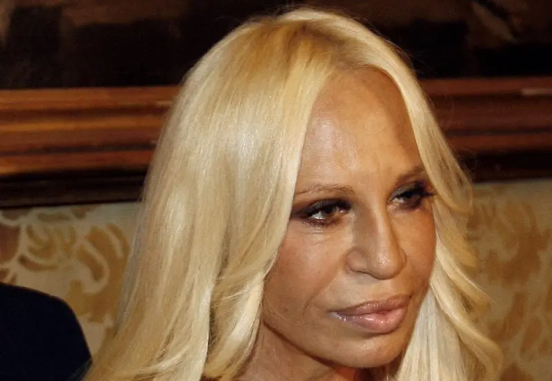 Versace: originale e controfigura