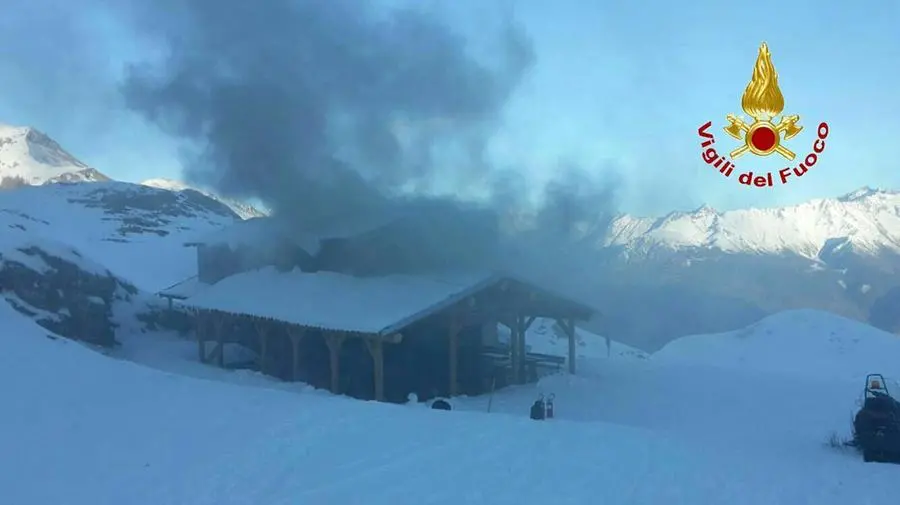 L'intervento dei Vigili del fuoco al rifugio Campione