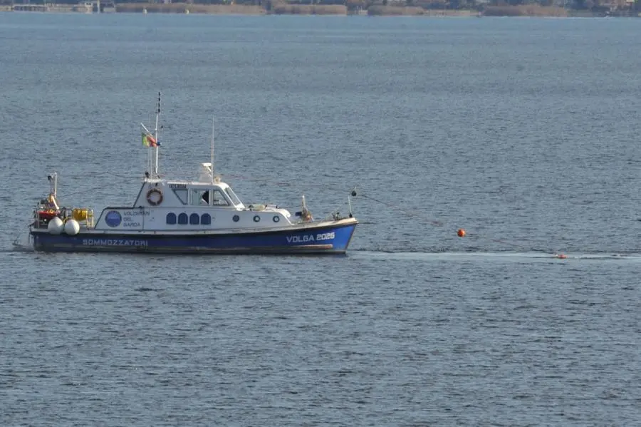 Padenghe, proseguono le ricerche del sub disperso