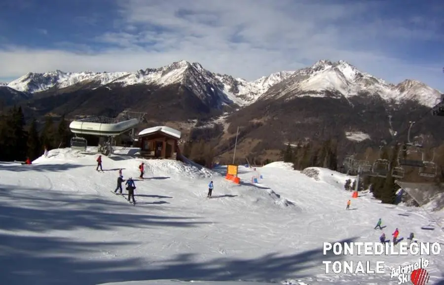 Neve sui monti imbiancati