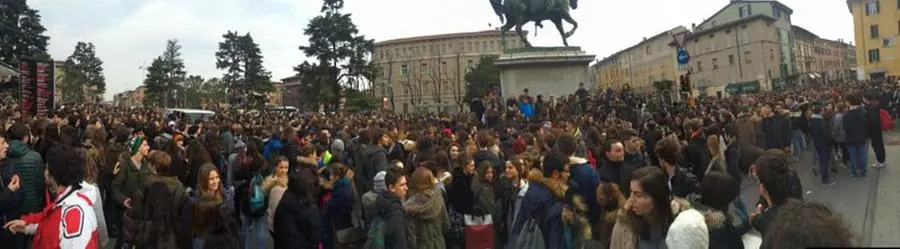 Il corteo attraverso gli scatti dei nostri utenti