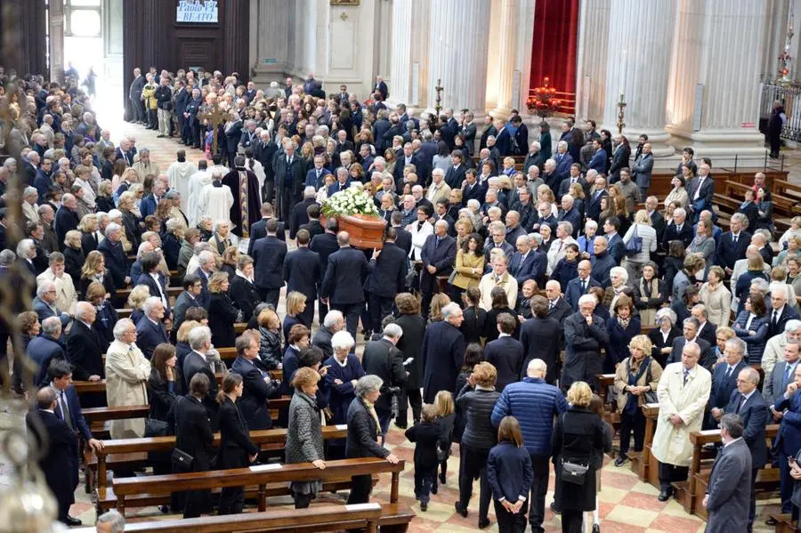 L'addio in cattedrale ad Alberto Folonari