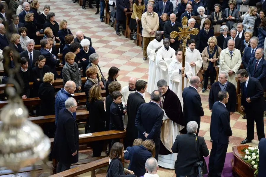 L'addio in cattedrale ad Alberto Folonari