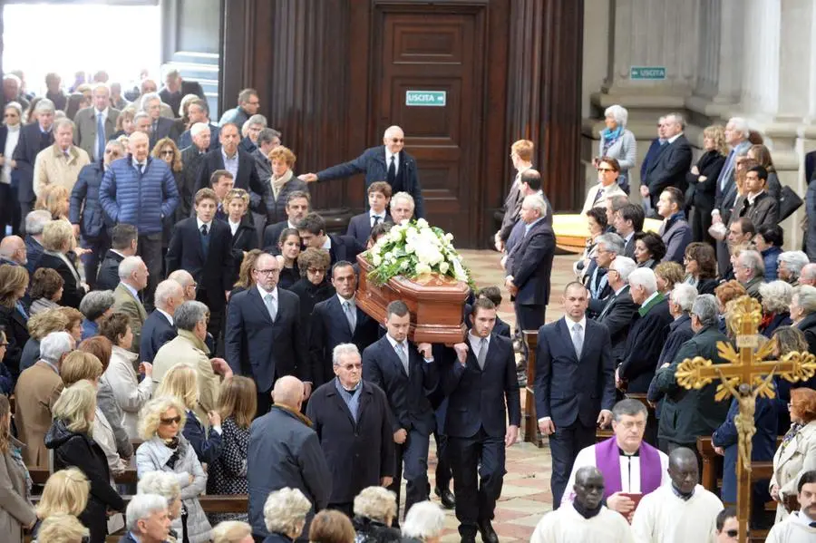L'addio in cattedrale ad Alberto Folonari