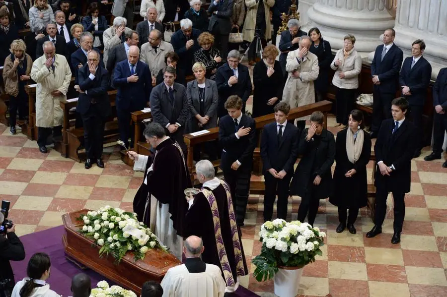 L'addio in cattedrale ad Alberto Folonari