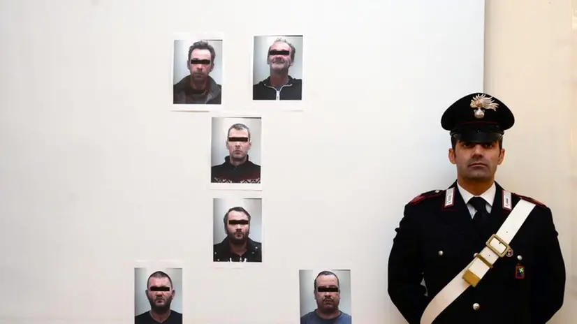 La conferenza dei carabinieri sui furti