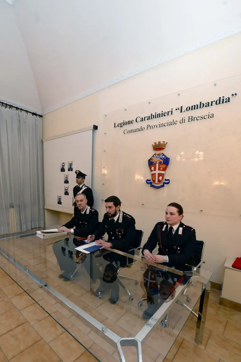 La conferenza dei carabinieri sui furti