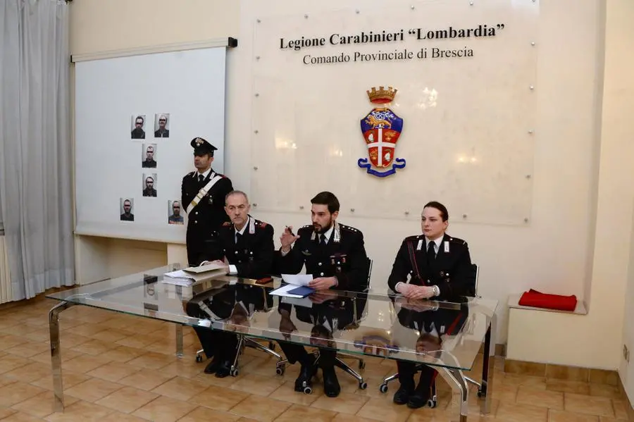 La conferenza dei carabinieri sui furti