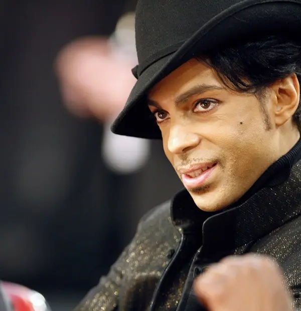 Addio a Prince, morto a 57 anni