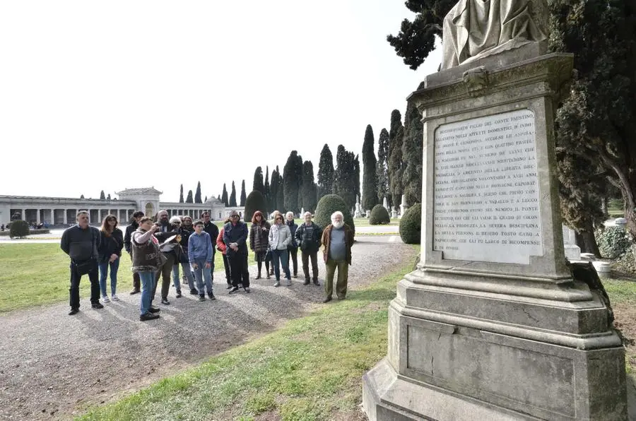 Visita al cimitero Vantiniano