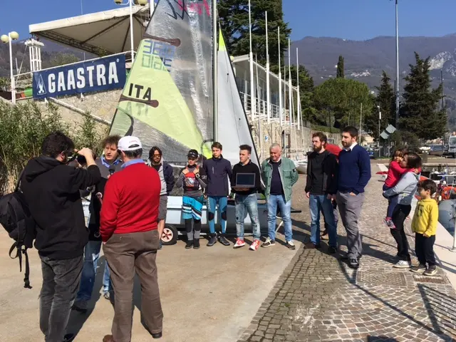 La presentazione della maglia tecnologica di Xeos.it
