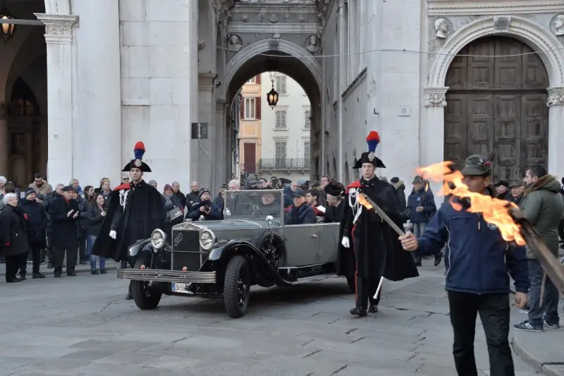 La cerimonia del Galero rosso: il capèl è di nuovo in Loggia