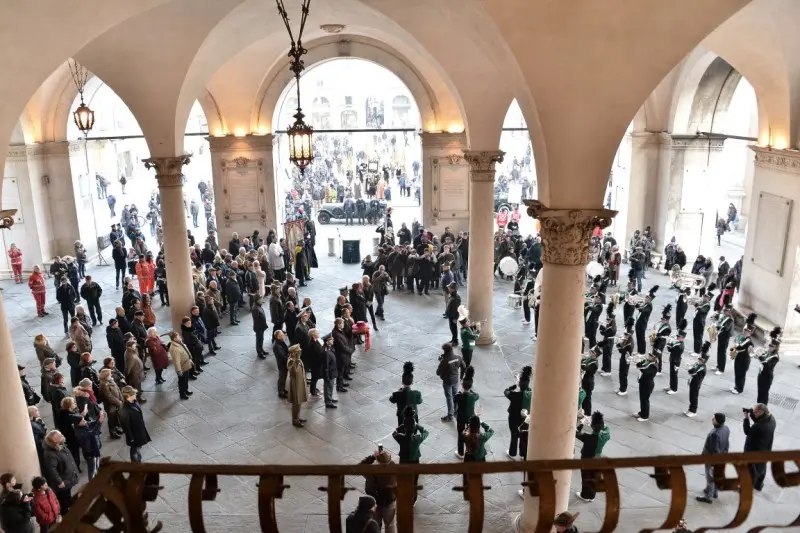 La cerimonia del Galero rosso: il capèl è di nuovo in Loggia