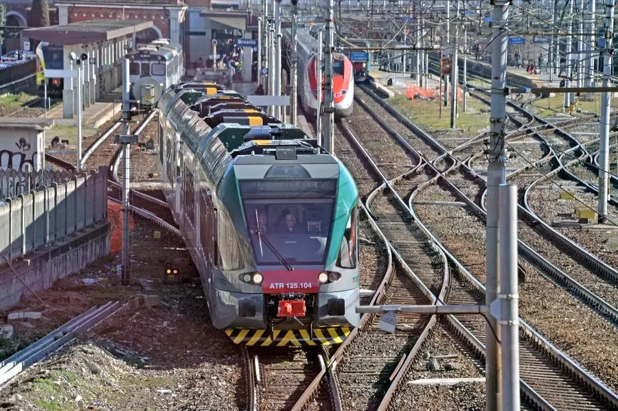 Treno Stadler sulla Brescia-Iseo-Edolo