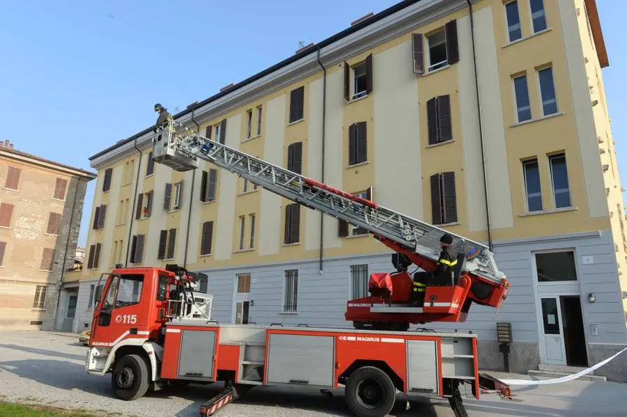 Cadavere in via Mazzucchelli