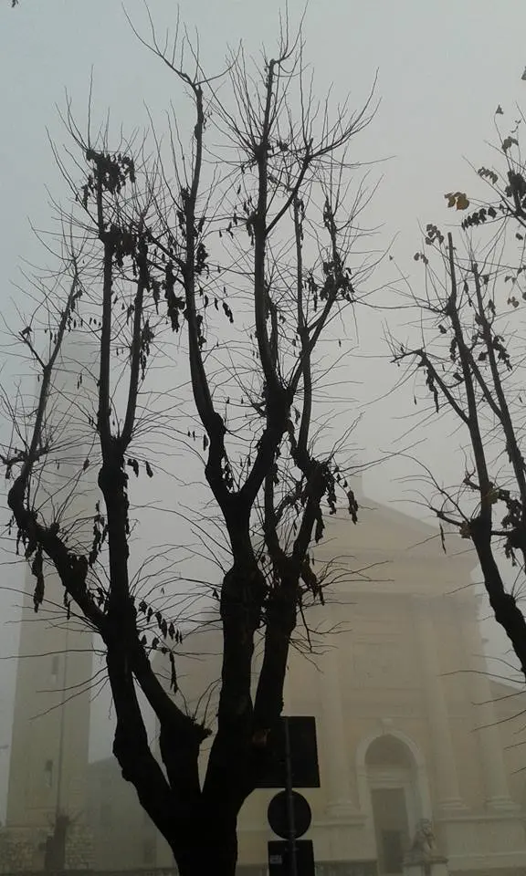 Cappa di nebbia e smog su Brescia e provincia