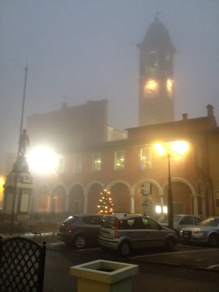 Cappa di nebbia e smog su Brescia e provincia