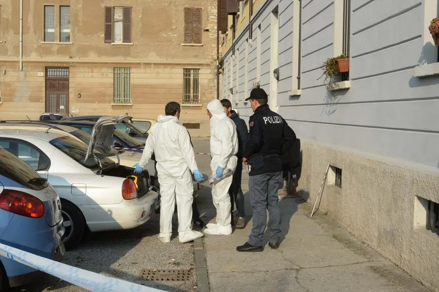 Cadavere in via Mazzucchelli