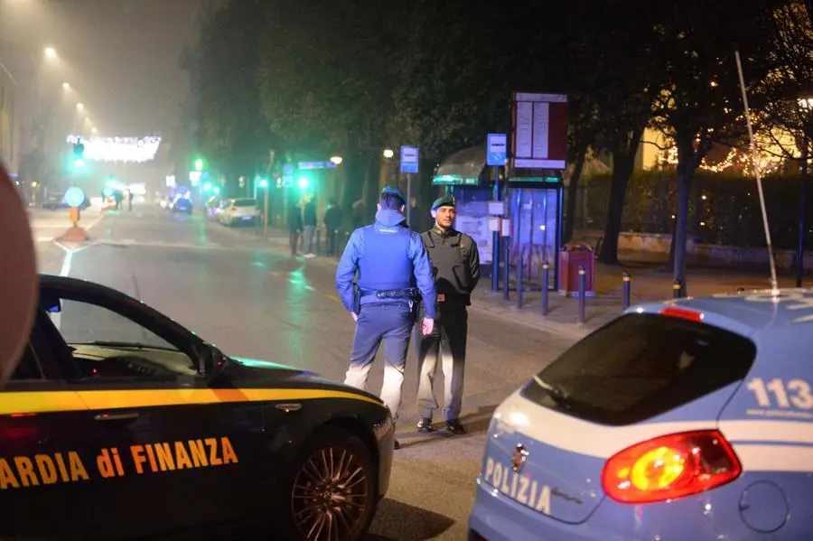 Allarme bomba in via Milano