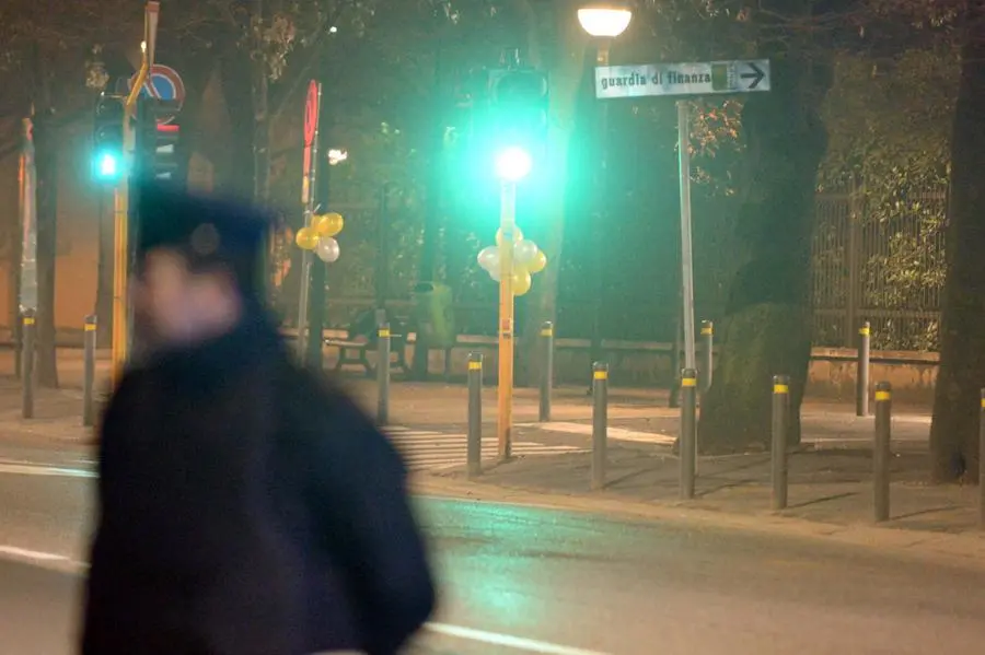 Allarme bomba in via Milano