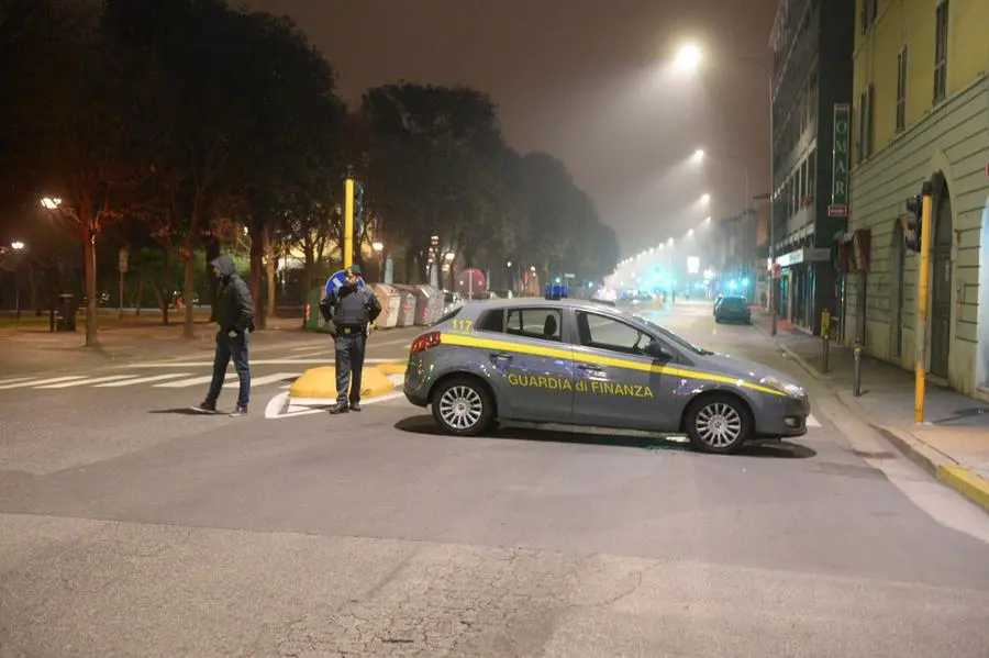 Allarme bomba in via Milano