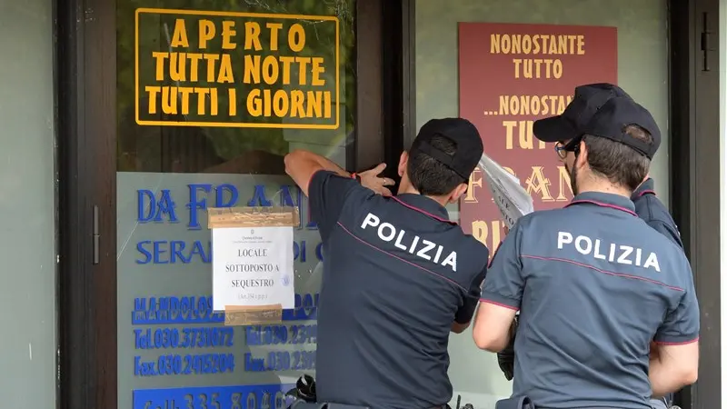 Sigilli alla pizzeria Da Frank dopo il duplice omicidio