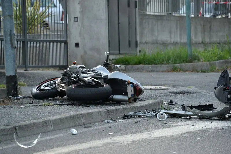 Schianto fatale per un 44enne