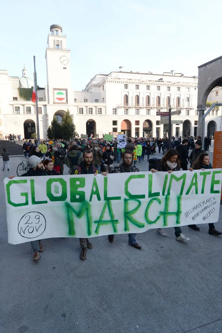 La manifestazione ambientalista a Brescia