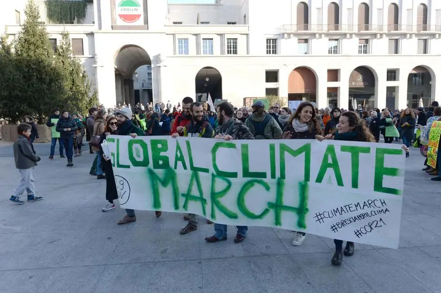 La manifestazione ambientalista a Brescia