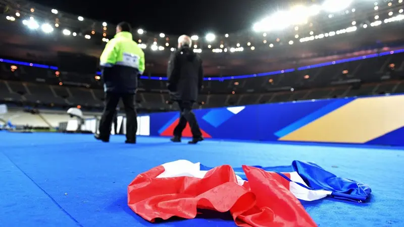Parigi scossa dagli attentati