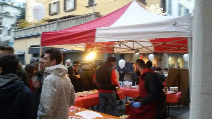 Il presepe dei Vigili del fuoco a Salò e la merenda per Santa Barbara