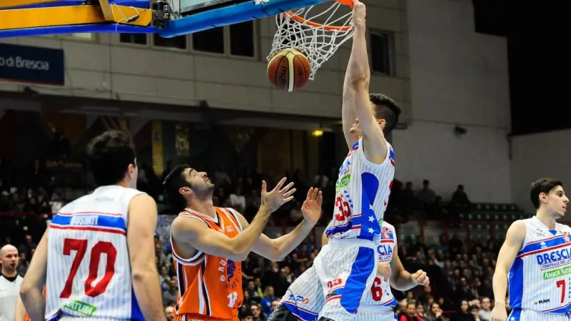 Centrale Basket Amica Natura-Aurora Jesi 92-80