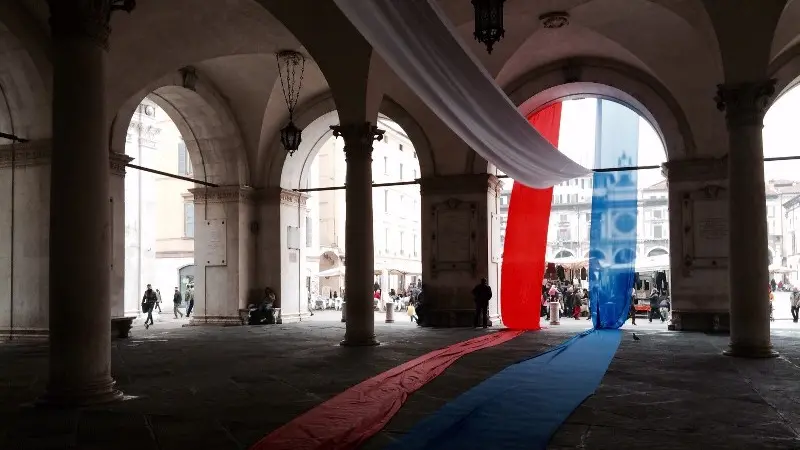 Il Tricolore sulla Loggia