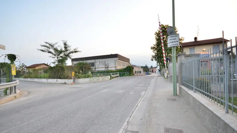 Il luogo dell'agguato notturno in via Roncadelle