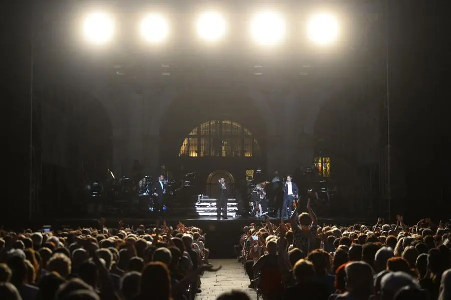 Il trio Il Volo in concerto in piazza Loggia