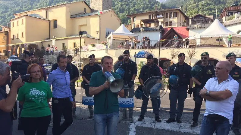 La manifestazione della Lega a Temù